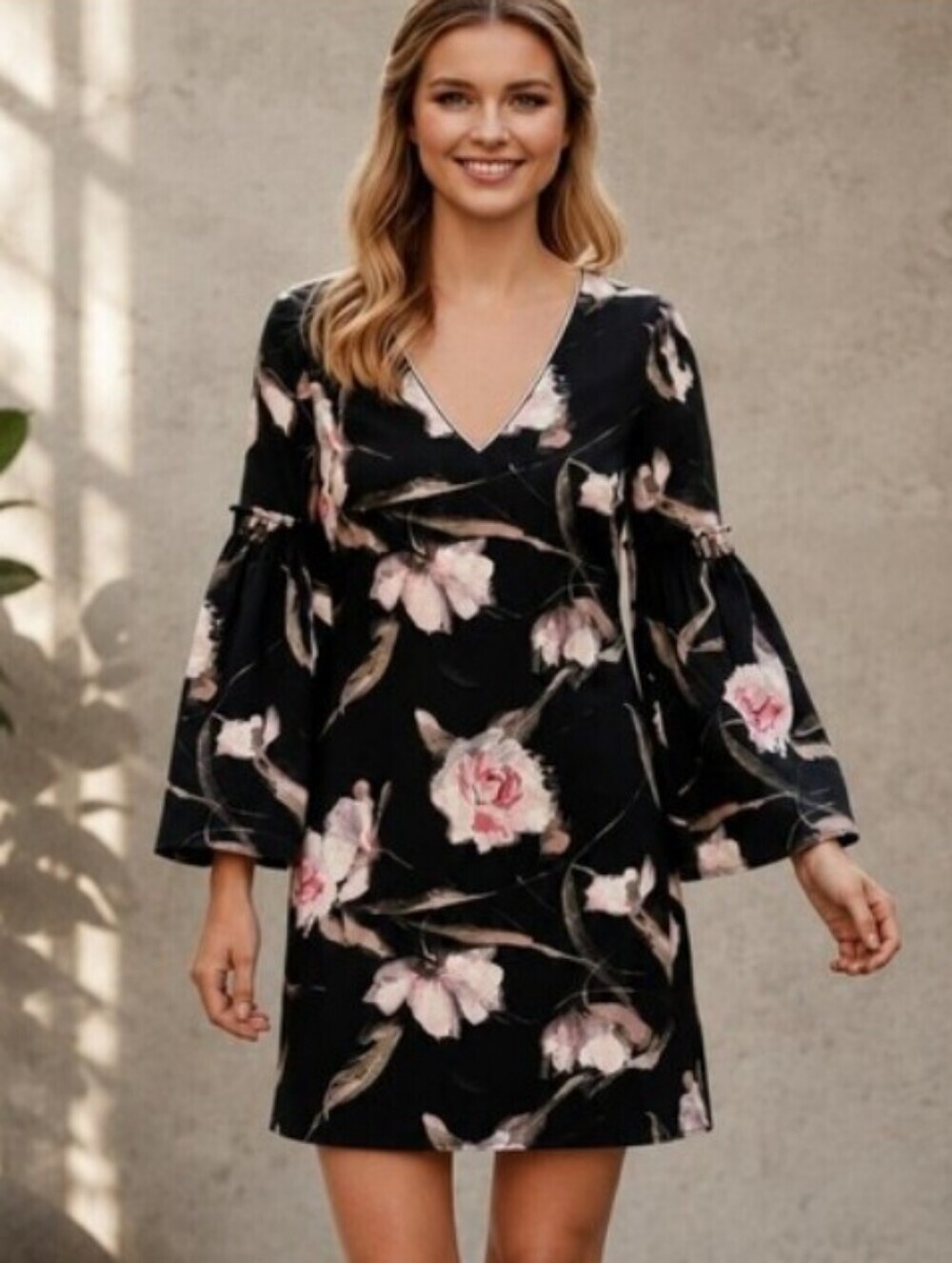 🎉SALE WHBM Black Floral Print Smocked Bell Sleeves Vneck Dress